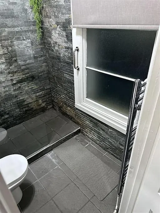 Beautiful & Vast Central Apartment Free Parking Cheltenham United Kingdom